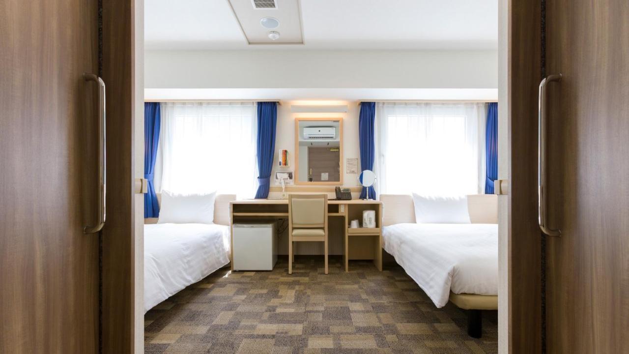 Toyoko Inn Toyota Shi Ekimae Exteriör bild