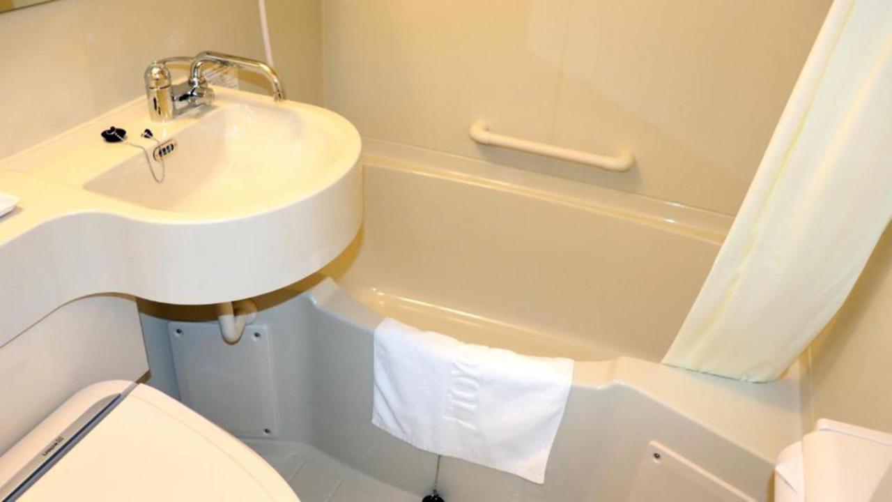 Toyoko Inn Toyota Shi Ekimae Exteriör bild