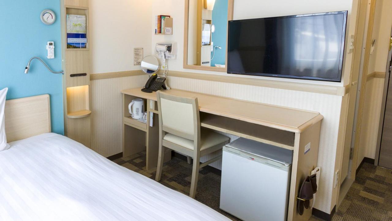 Toyoko Inn Toyota Shi Ekimae Exteriör bild